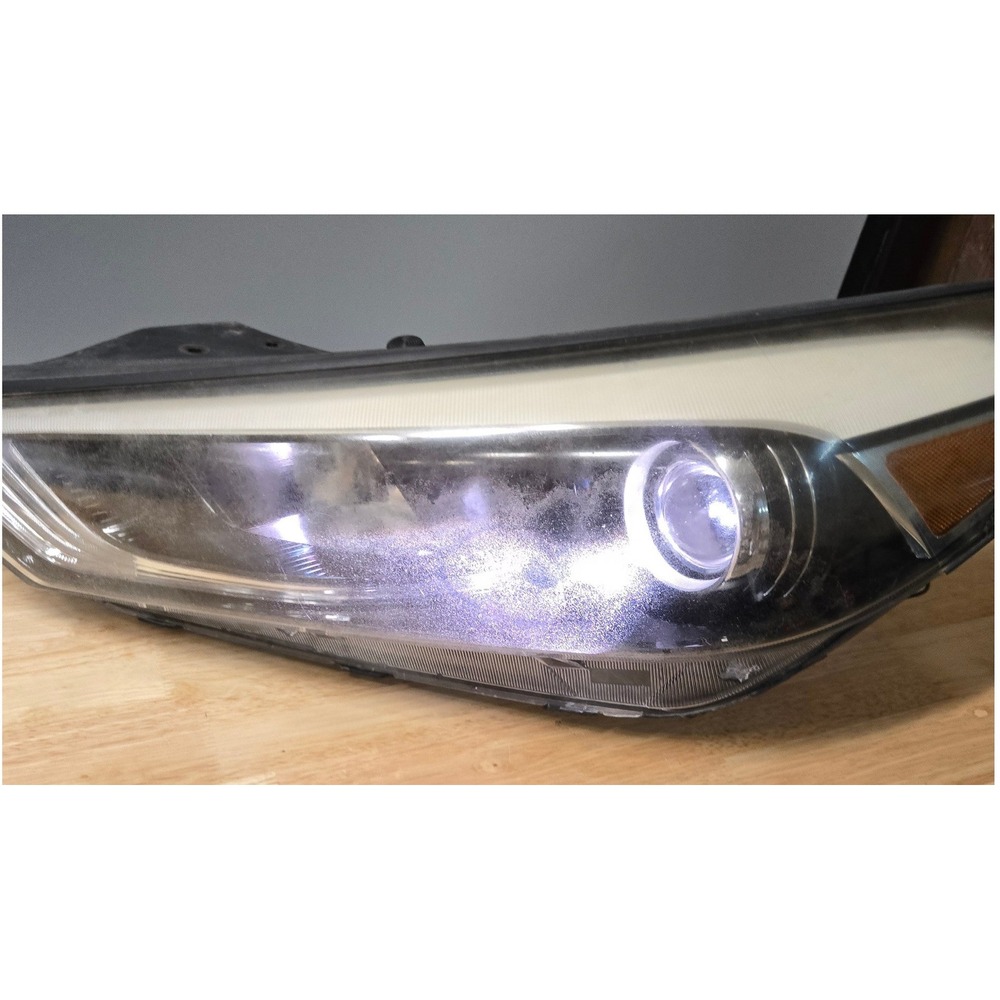 2016-2018 Hyundai Tucson LH Driver Headlight Halogen Projector OEM 92101-D3